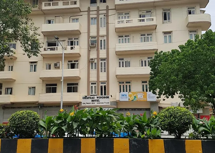 Chateau Windsor Hotel - Marine Drive