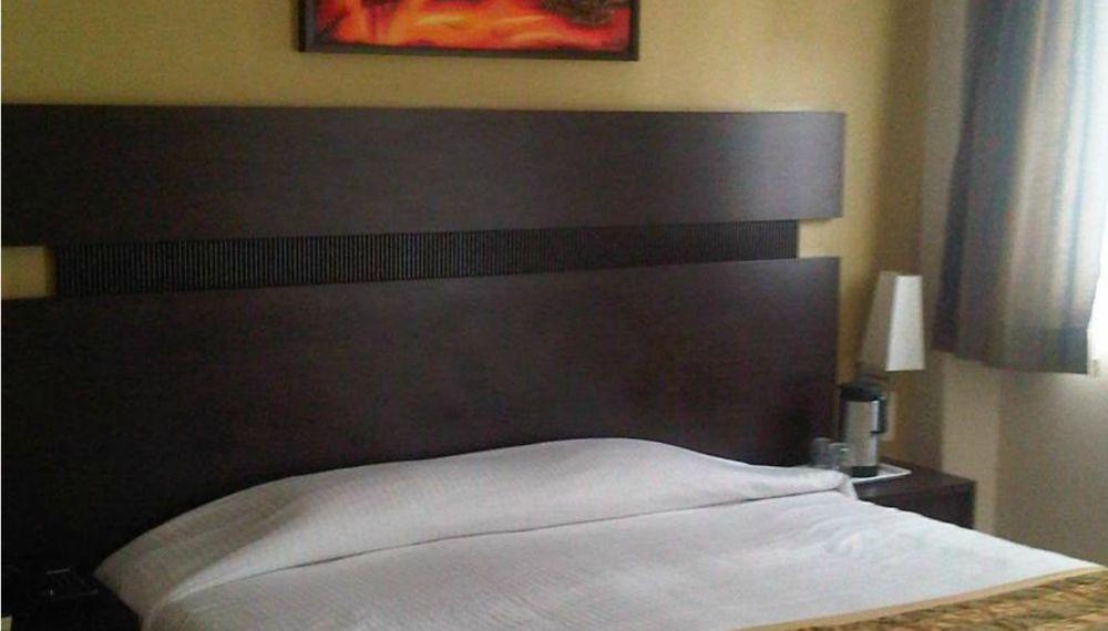 Chateau Windsor - Marine Drive Hotel