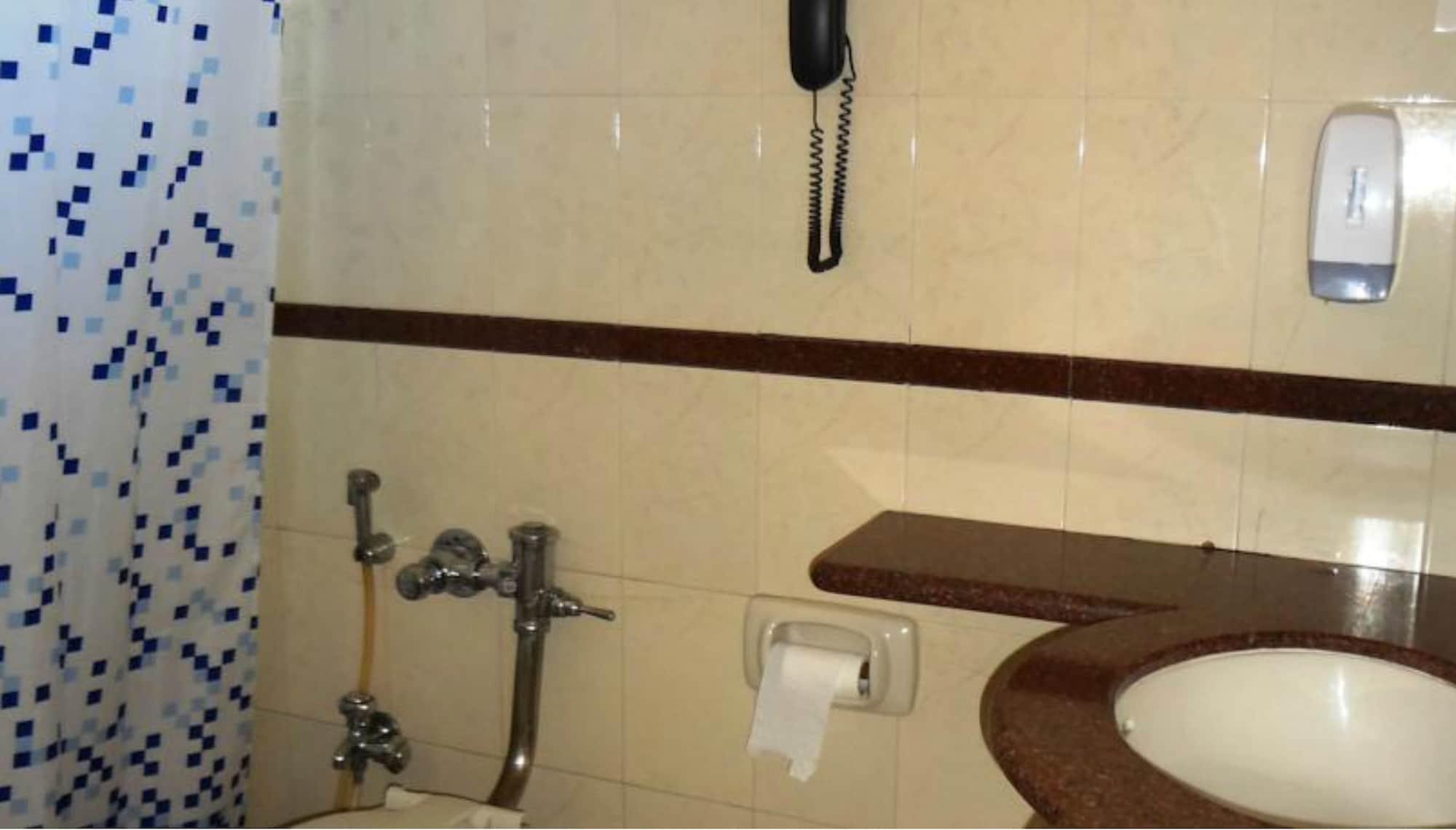 Chateau Windsor - Marine Drive Hotel 3*