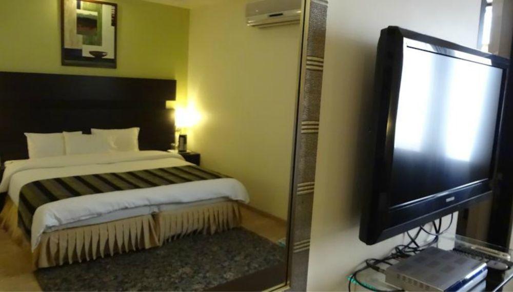 Hotel Chateau Windsor - Marine Drive 3*